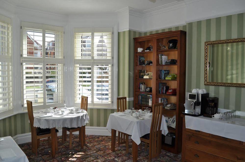 Crossroads Hotel Bournemouth Ngoại thất bức ảnh