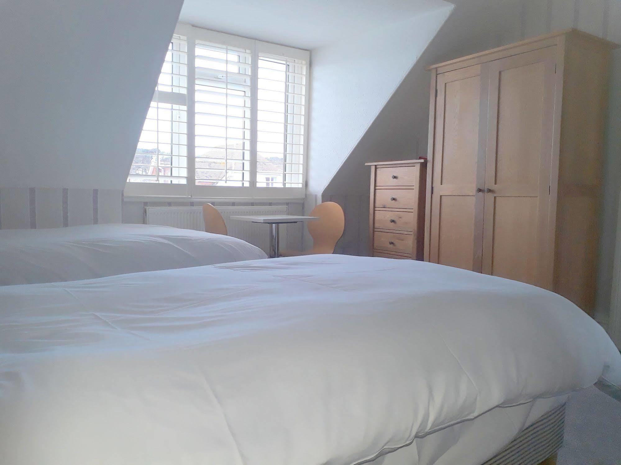 Crossroads Hotel Bournemouth Ngoại thất bức ảnh