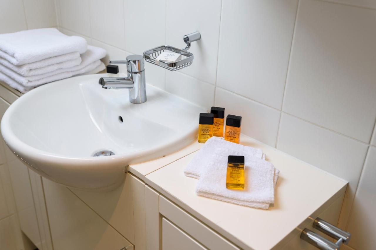 Crossroads Hotel Bournemouth Ngoại thất bức ảnh